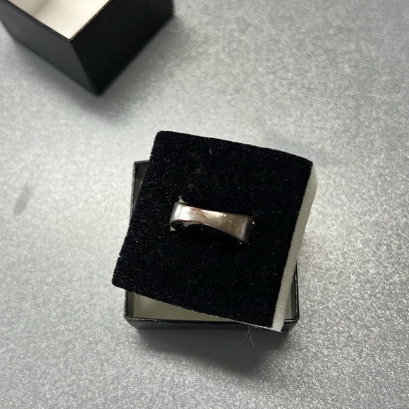 Sterling Silver Diamond Ring - Picture 7 of 8